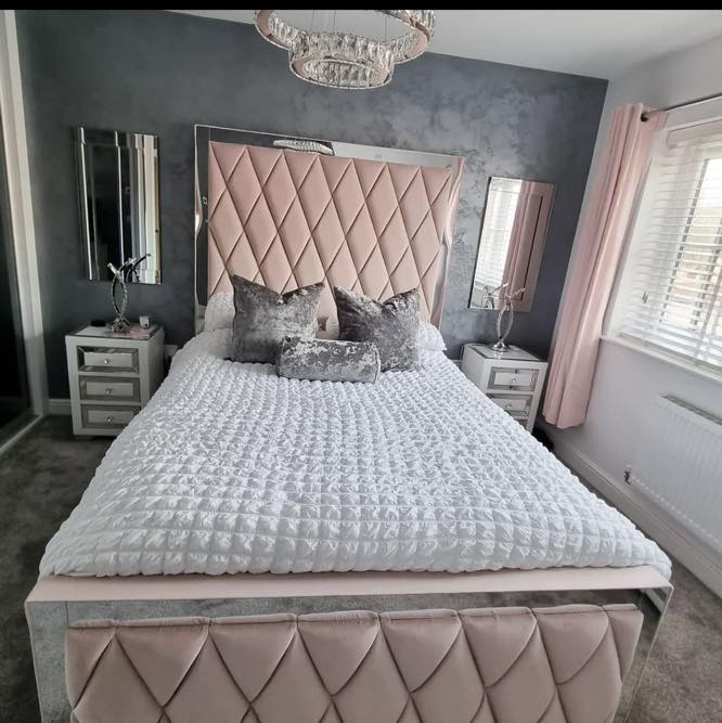 Bespoke Gelato Mirror bed